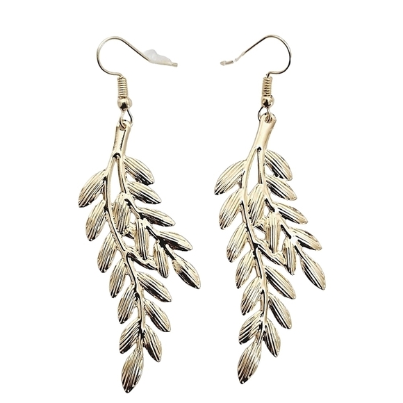 Metal Gold tone leaf boho lightweight cute dangle tropical earrings 💖 2/$30 - Picture 5 of 9